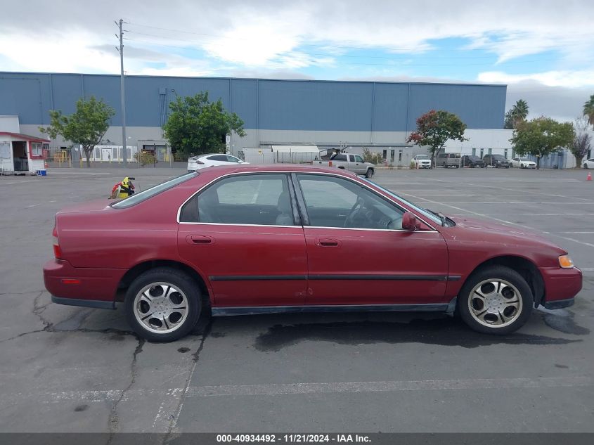 1995 Honda Accord Lx/Ex VIN: 1HGCD563XSA107989 Lot: 40934492