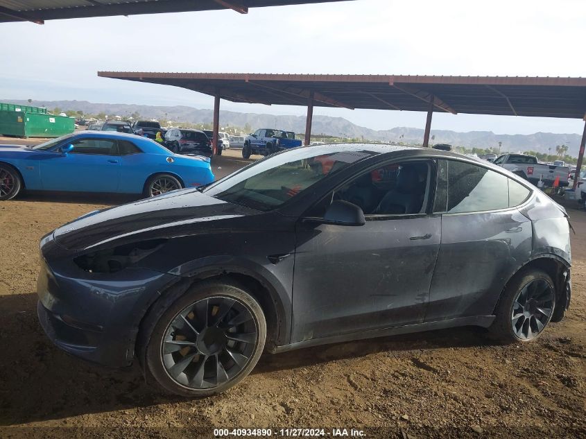 VIN 5YJYGDEE8MF200464 2021 TESLA MODEL Y no.14