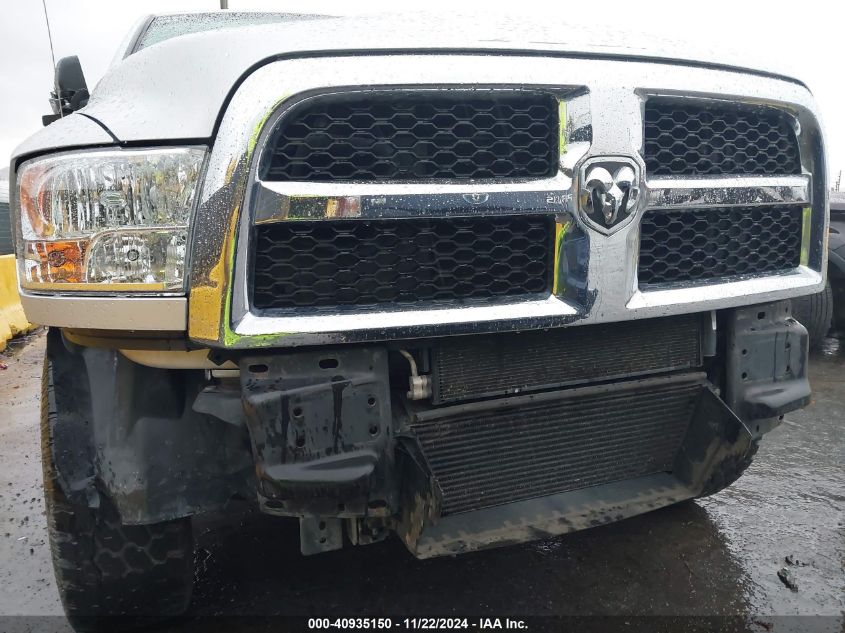 2018 Ram 2500 Tradesman 4X4 8' Box VIN: 3C6UR5HL1JG367979 Lot: 40935150