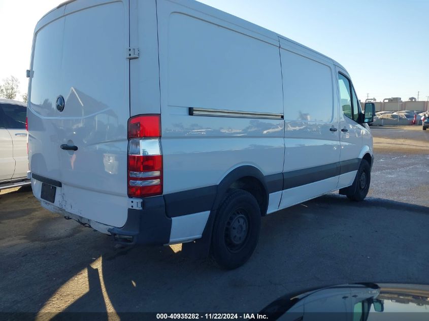 VIN WD3PE7DDXGP262805 2016 Mercedes-Benz Sprinter 2... no.4