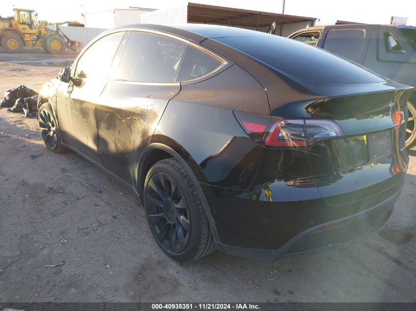 2022 Tesla Model Y Long Range Dual Motor All-Wheel Drive VIN: 7SAYGDEE7NF363014 Lot: 40935351