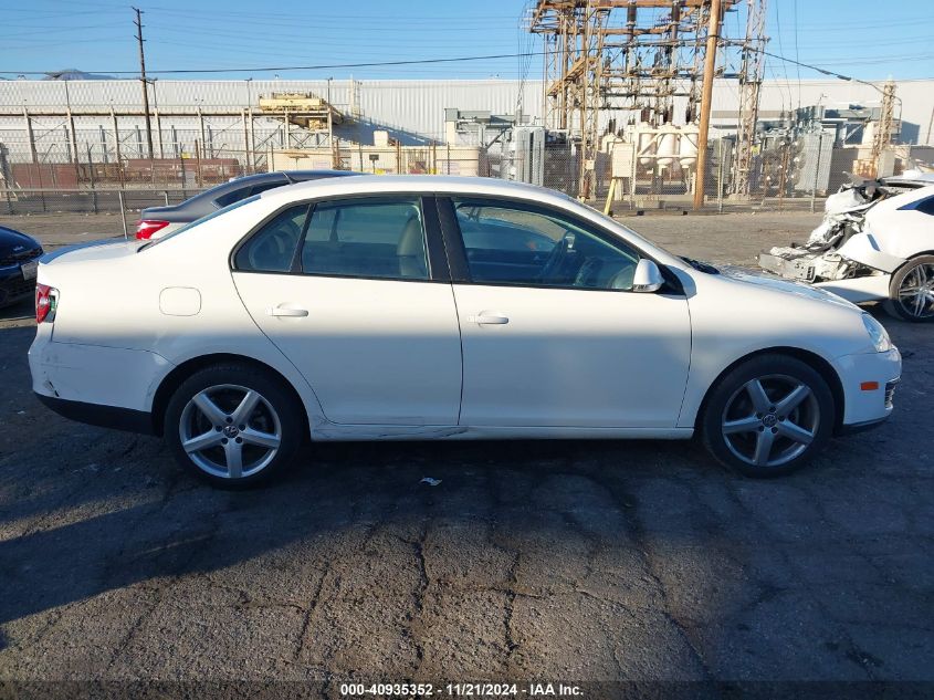 2010 Volkswagen Jetta Limited Edition VIN: 3VWAZ7AJ3AM102821 Lot: 40935352