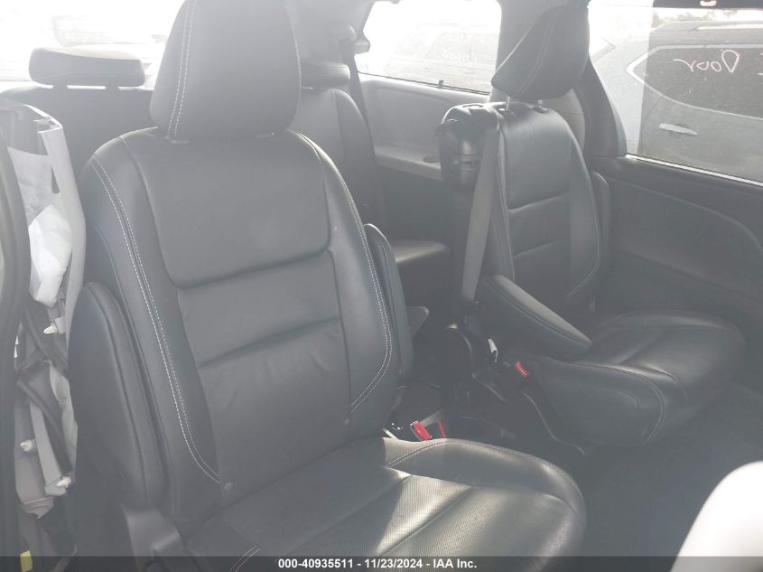 2017 TOYOTA SIENNA SE 8 PASSENGER - 5TDXZ3DC9HS850518