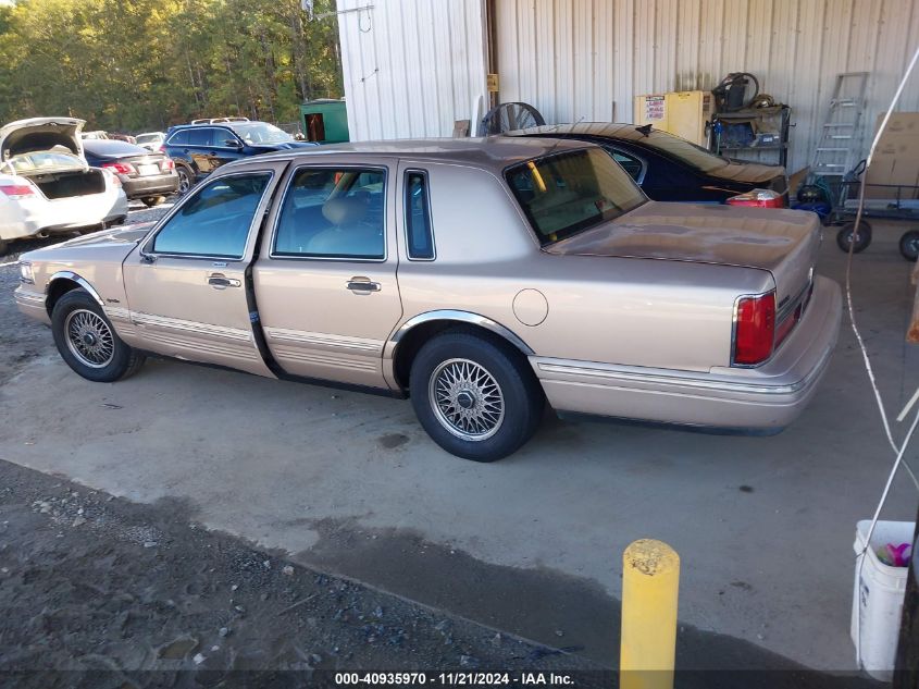 1997 Lincoln Town Car Signature VIN: 1LNLM82W6VY641689 Lot: 40935970