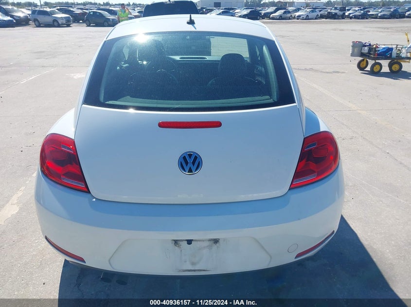 2015 VOLKSWAGEN BEETLE 1.8T FLEET EDITION - 3VWF17AT5FM643018