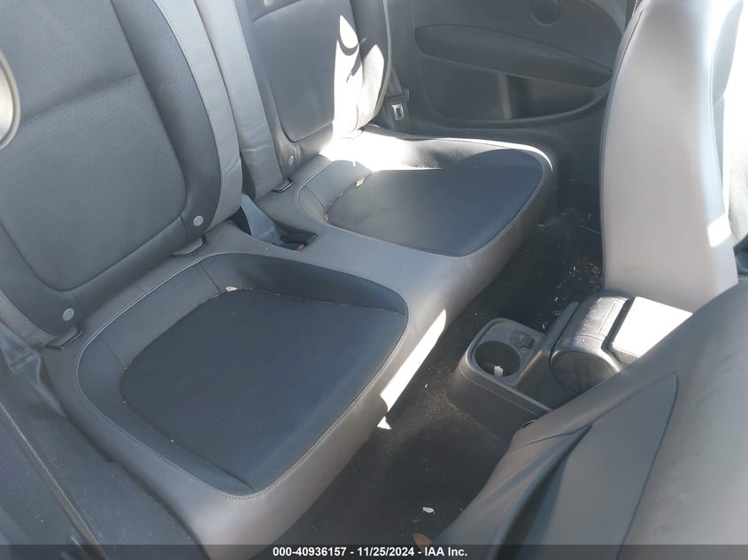 2015 VOLKSWAGEN BEETLE 1.8T FLEET EDITION - 3VWF17AT5FM643018