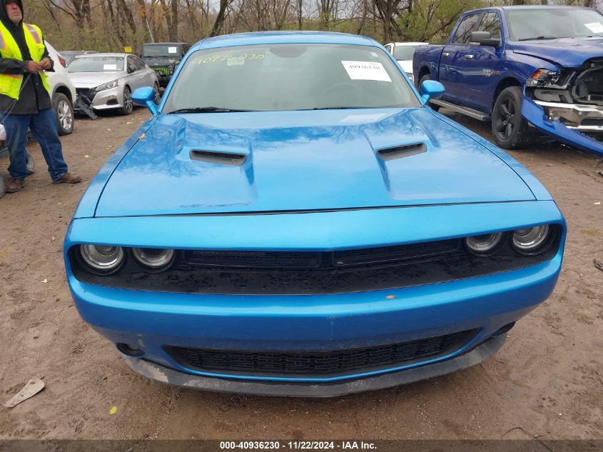 2018 Dodge Challenger Sxt VIN: 2C3CDZAG4JH30589 Lot: 40936230