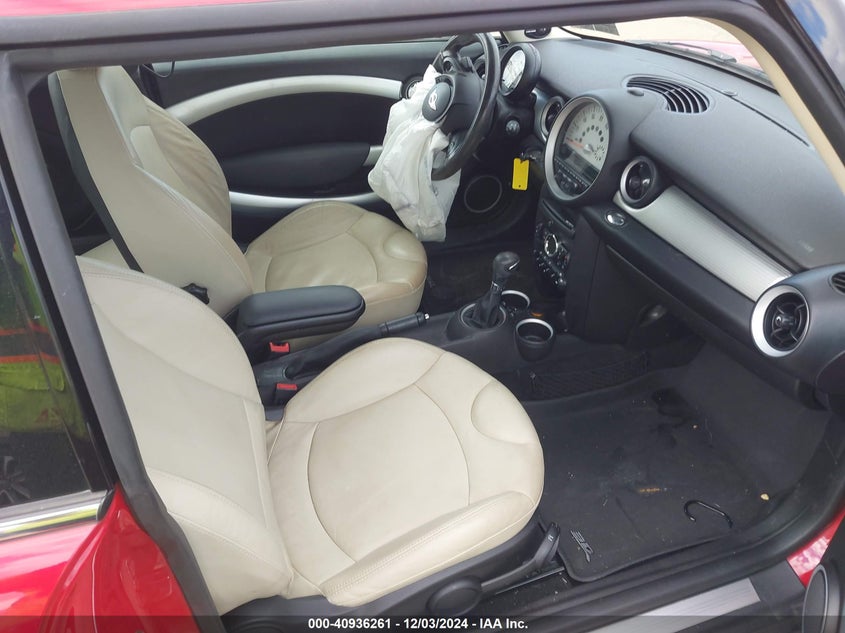 2013 MINI HARDTOP COOPER - WMWSU3C54DT677544