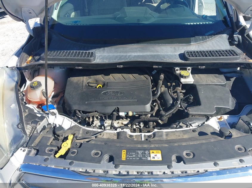 VIN 1FMCU0JD1HUE29540 2017 FORD ESCAPE TITANIUM