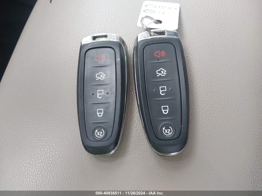 VIN 1FMCU0HD0KUB27153 2019 FORD ESCAPE SEL
