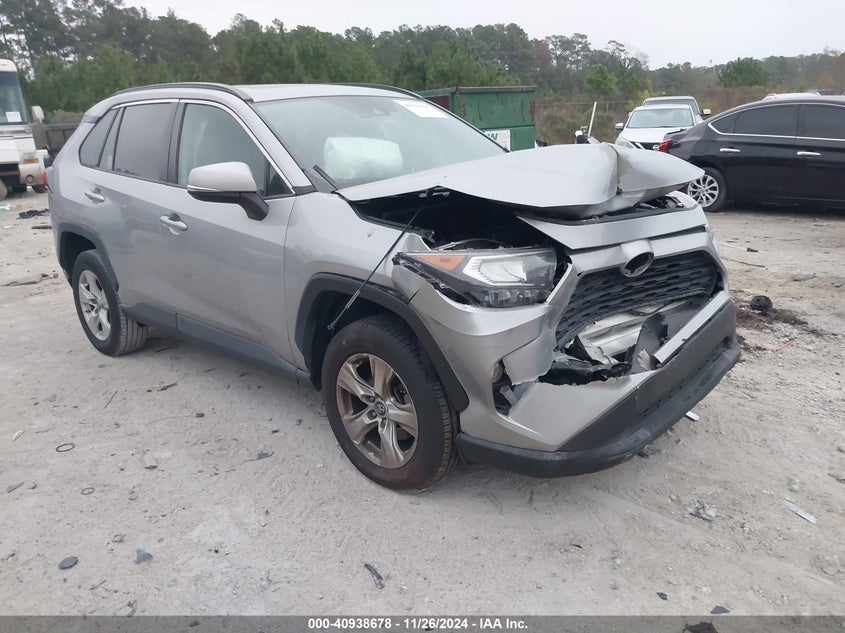 TOYOTA RAV4 XLE 2019