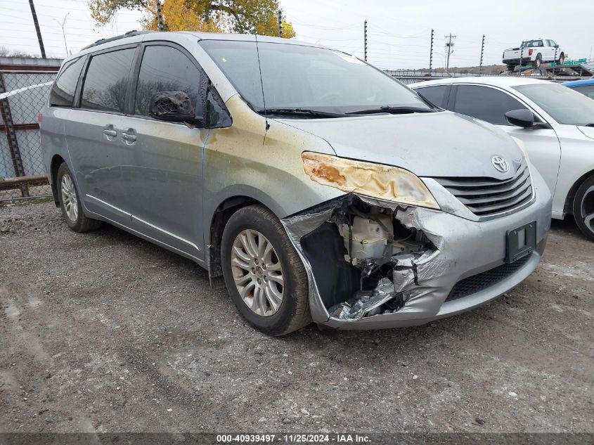 2013 Toyota Sienna, Xle V6 8...