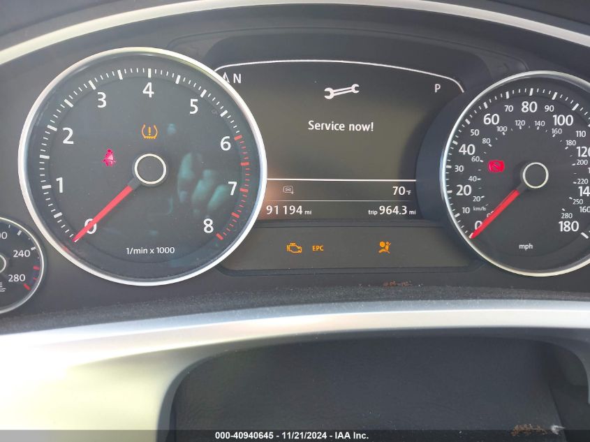 2016 VOLKSWAGEN TOUAREG VR6 LUX - WVGEF9BPXGD007796