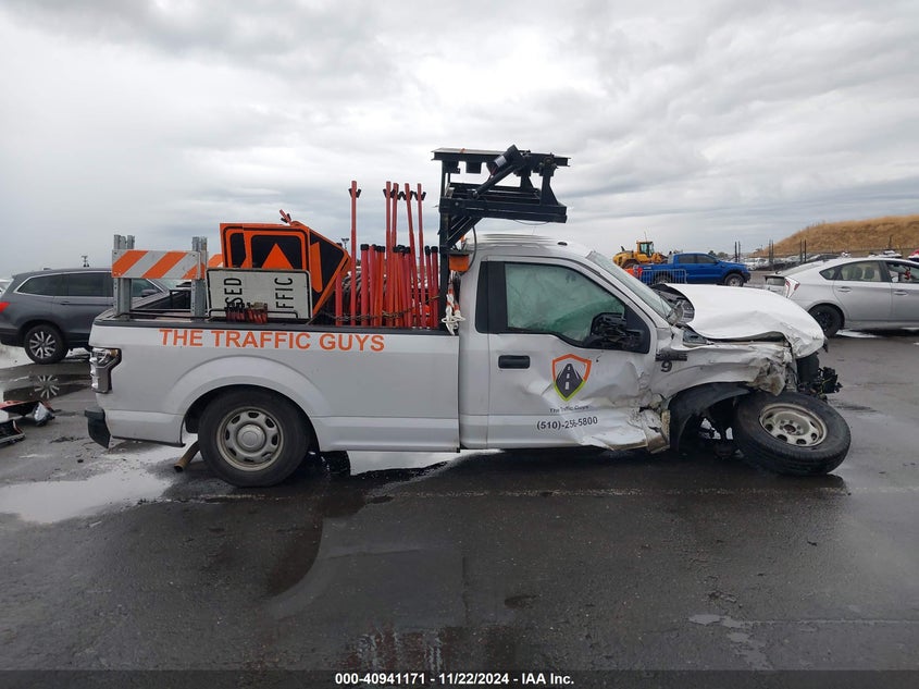 VIN 1FTMF1CB8JKE67045 2018 FORD F-150 XL