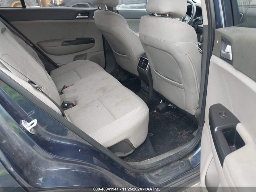 VIN KNDPM3AC3H7217915 2017 KIA SPORTAGE LX