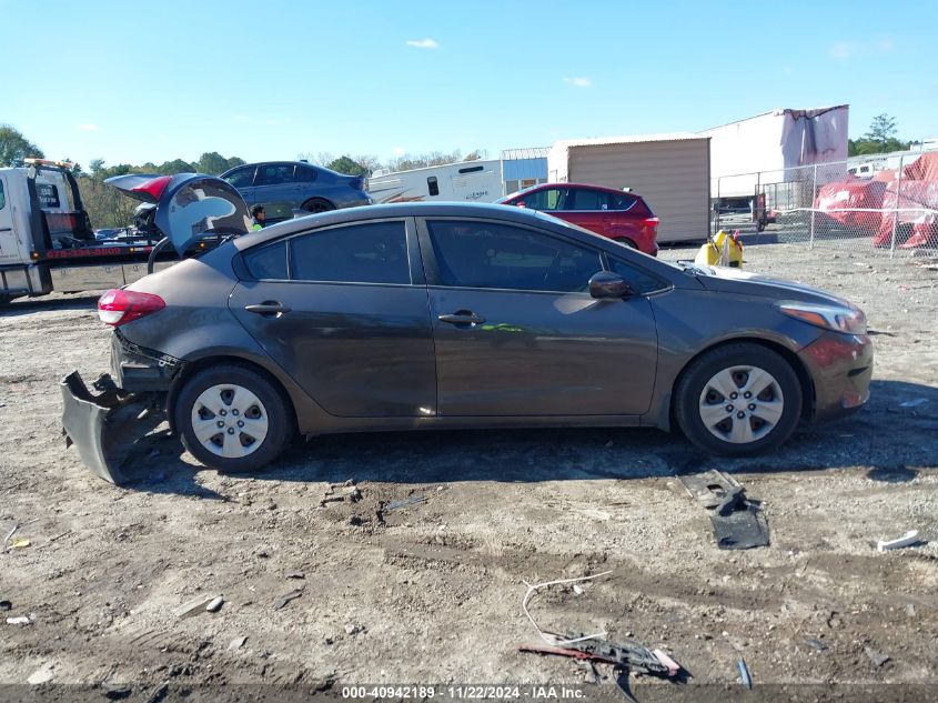 2017 Kia Forte Lx VIN: 3KPFK4A76HE156957 Lot: 40942189