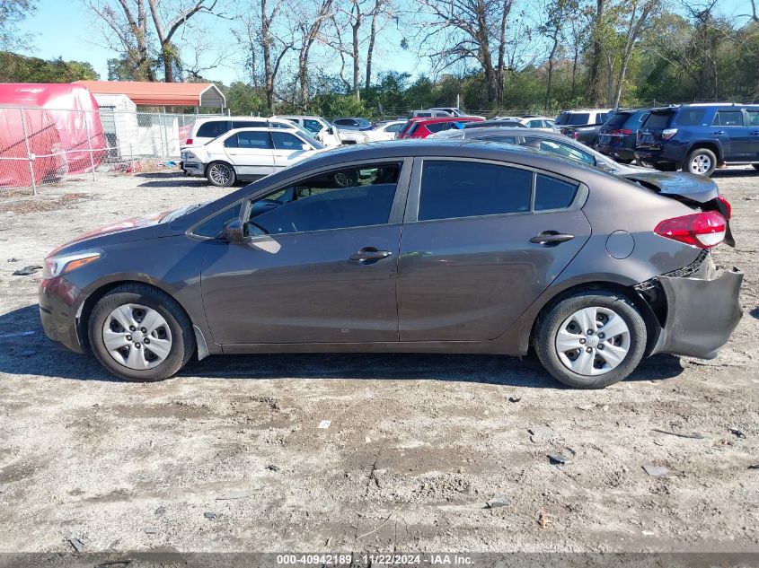 2017 Kia Forte Lx VIN: 3KPFK4A76HE156957 Lot: 40942189