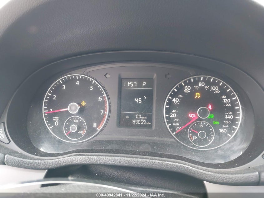 2014 VOLKSWAGEN PASSAT VIN: 1VWAT7A31EC074687