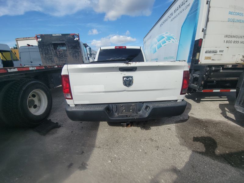 2018 Ram 1500 St VIN: 3C6JR6AG6JG171297 Lot: 40943758