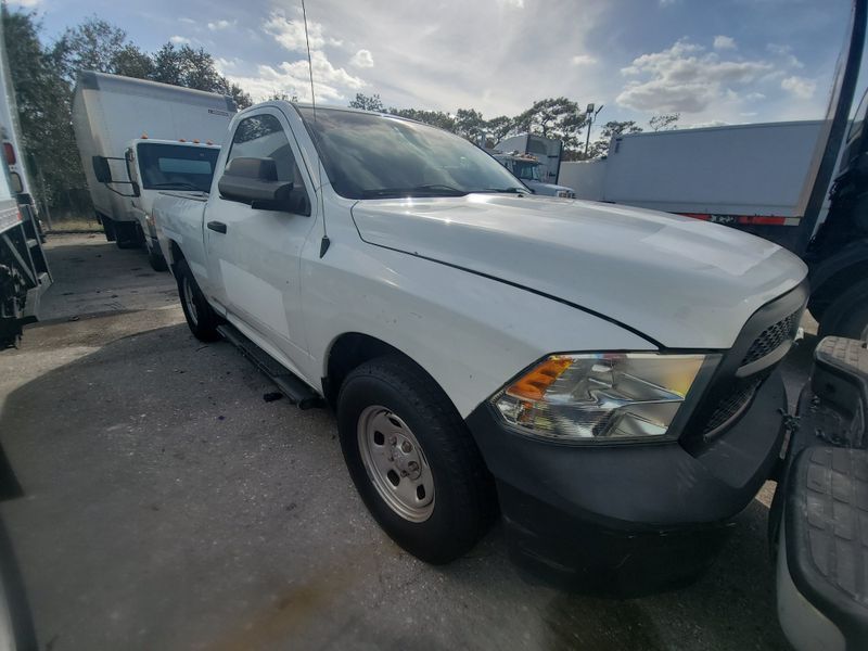 2018 Ram 1500 St VIN: 3C6JR6AG6JG171297 Lot: 40943758