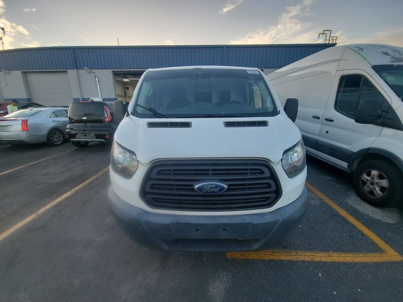 2017 Ford Transit T-250 VIN: 1FTYR2ZM0HKA61374 Lot: 40943759