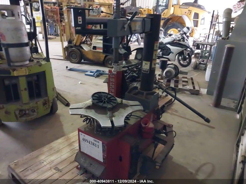 1999 RANGER TIRE MACHINE RX950A1