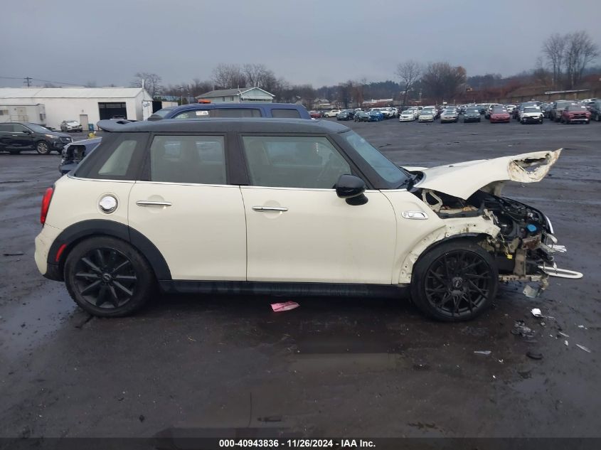 2015 Mini Hardtop Cooper S VIN: WMWXU3C55F2B62067 Lot: 40943836