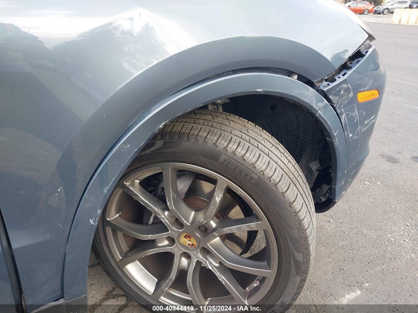 VIN WP1AA2AY7KDA02792 2019 PORSCHE CAYENNE