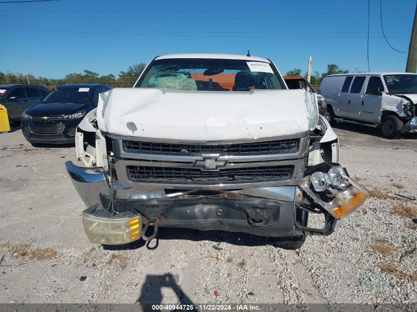 2007 Chevrolet Silverado 2500Hd Work Truck VIN: 1GCHC23K47F556760 Lot: 40944725