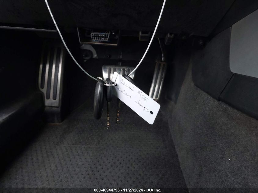 2007 SATURN SKY VIN: 1G8MB35B57Y120857