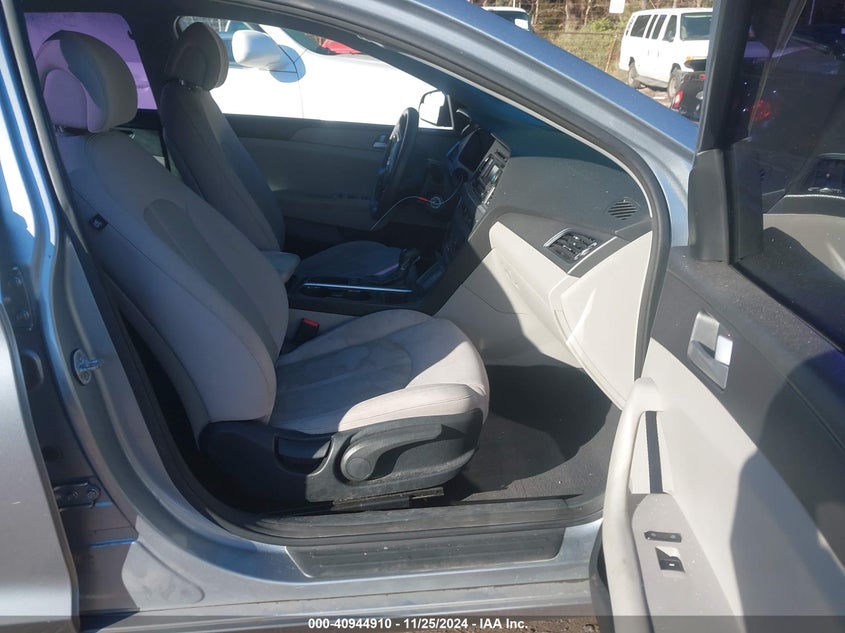 2015 HYUNDAI SONATA SE - 5NPE24AF9FH011178