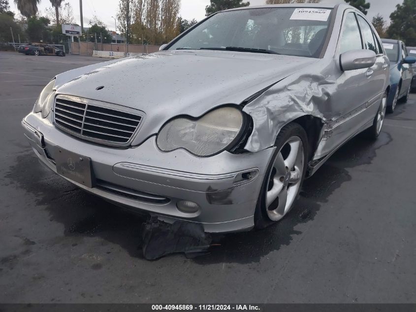 2004 Mercedes-Benz C 230 Kompressor Sport/Sport VIN: WDBRF40J74A592940 Lot: 40945869