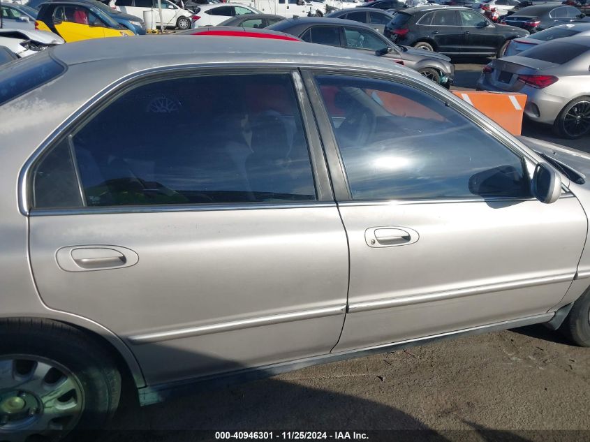 1996 Honda Accord Value VIN: 1HGCD5698TA268671 Lot: 40946301