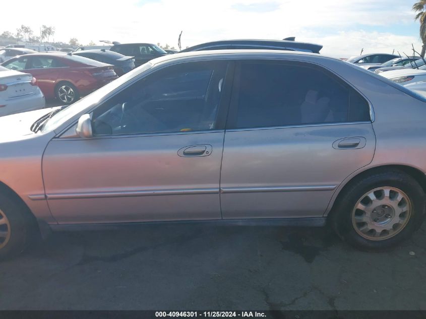 1996 Honda Accord Value VIN: 1HGCD5698TA268671 Lot: 40946301