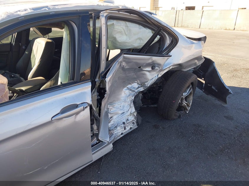 VIN WBA8B3C57JK384920 2018 BMW 340I