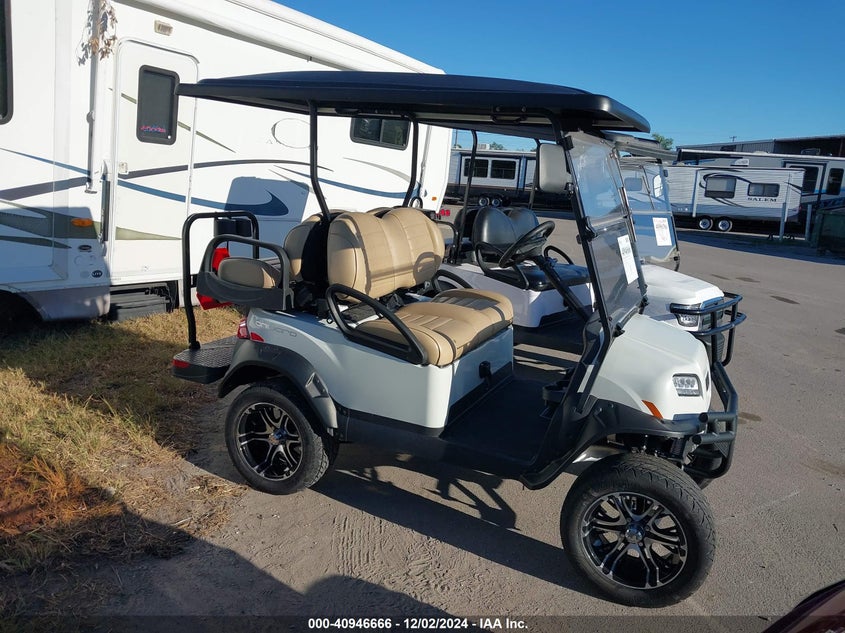 2024 CLUB CAR GOLF CART  (VIN: 1G9GAM2B3RB580398)