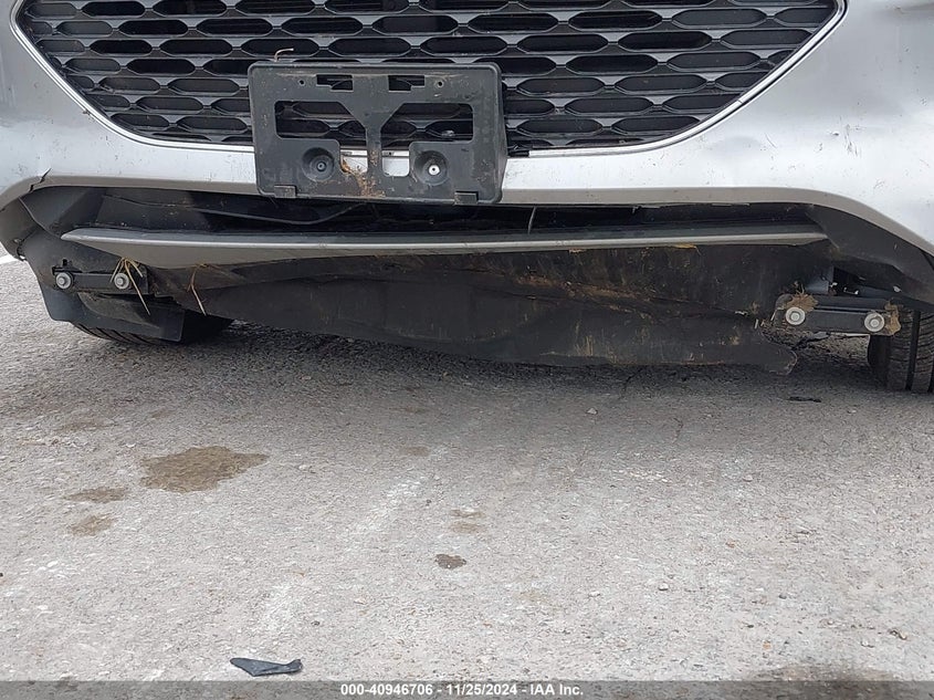 VIN 1FMCU0G66NUB32607 2022 FORD ESCAPE SE