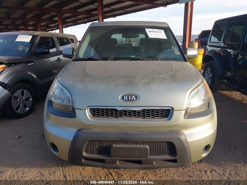 2011 Kia Soul + VIN: KNDJT2A24B7273105 Lot: 40946947