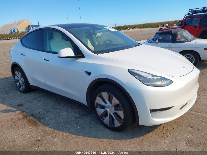 2021 Tesla Model Y Long Range Dual Motor All-Wheel Drive VIN: 5YJYGDEE7MF262440 Lot: 40947366