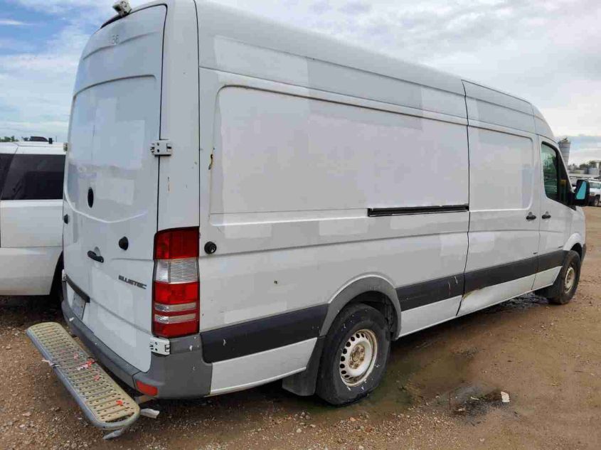 2015 Mercedes-Benz Sprinter 2500 High Roof VIN: WD3PE8DB7FP133441 Lot: 40947411