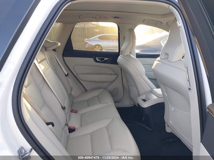 VIN YV4102RK6M1834551 2021 VOLVO XC60 T5 MOMENTUM