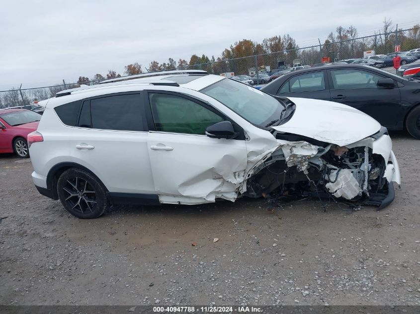 2016 TOYOTA RAV4 SE - JTMNFREV4GJ084552