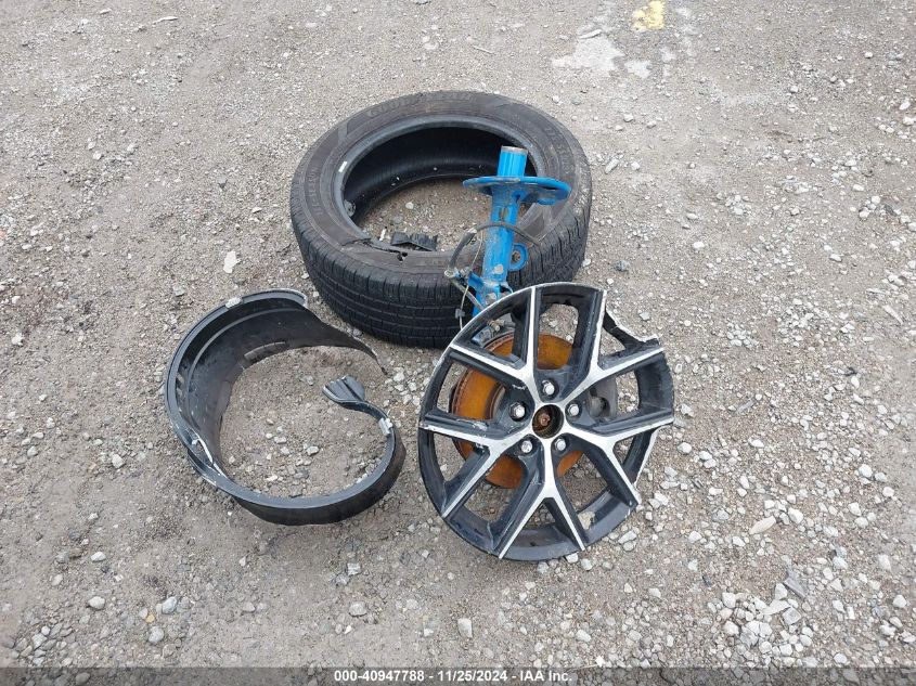 2016 TOYOTA RAV4 SE - JTMNFREV4GJ084552