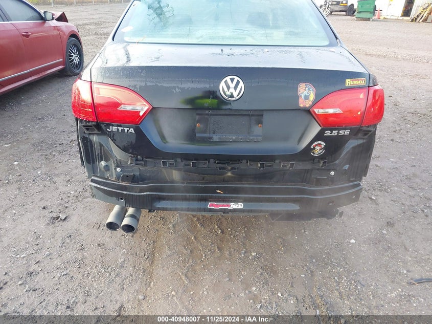 2011 VOLKSWAGEN JETTA VIN: 3VWDZ7AJ3BM375952