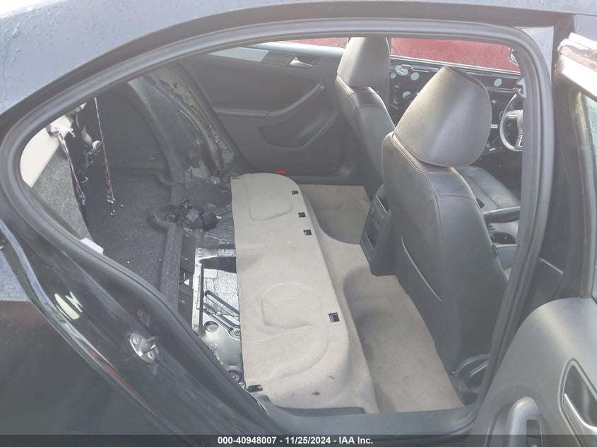 2011 VOLKSWAGEN JETTA VIN: 3VWDZ7AJ3BM375952