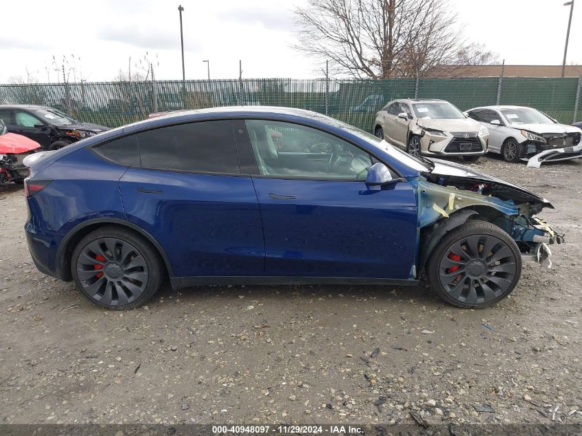 VIN 7SAYGDEF0NF524067 2022 Tesla Model Y, Performan... no.13