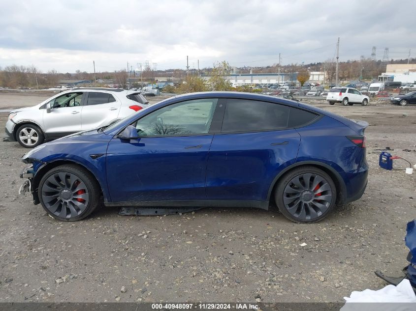 VIN 7SAYGDEF0NF524067 2022 Tesla Model Y, Performan... no.14