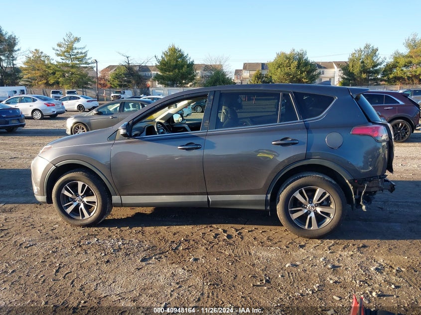 2018 TOYOTA RAV4 XLE VIN: 2T3RFREV5JW706098