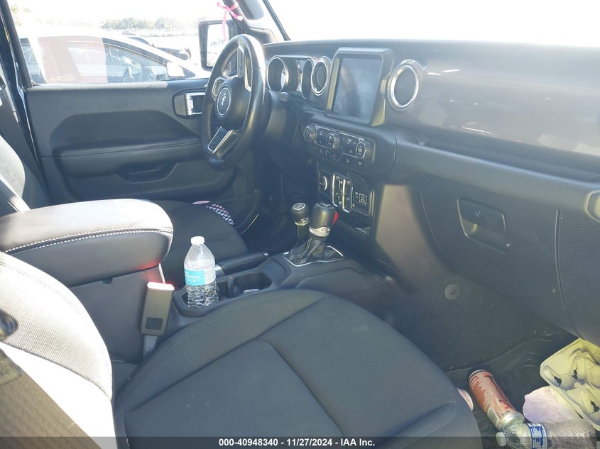 2018 JEEP WRANGLER UNLIMITED SAHARA 4X4 - 1C4HJXEN5JW211982