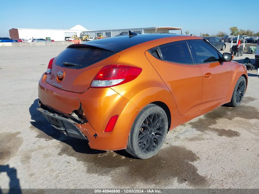 VIN KMHTC6AD1FU233732 2015 Hyundai Veloster no.4